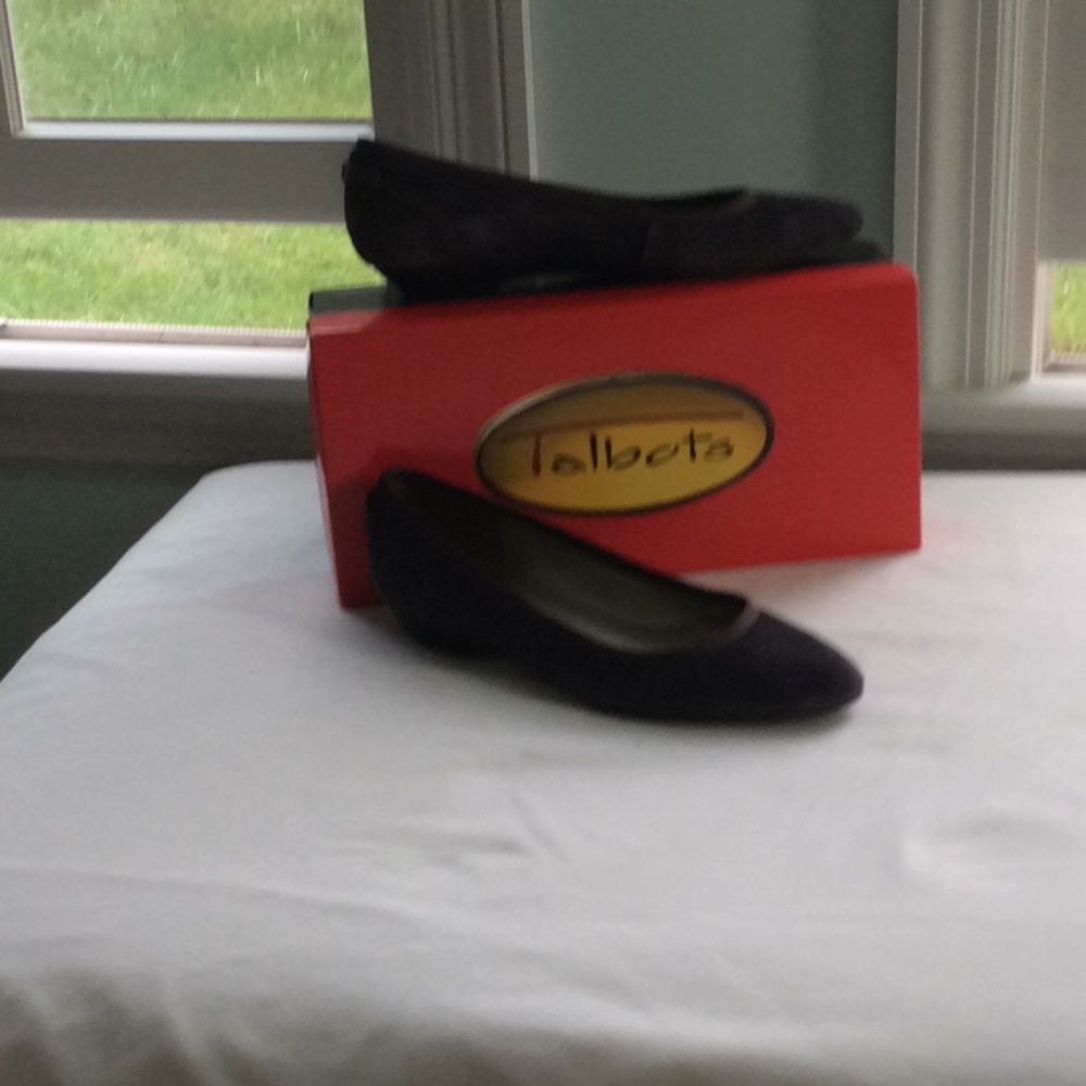 Dress shoes